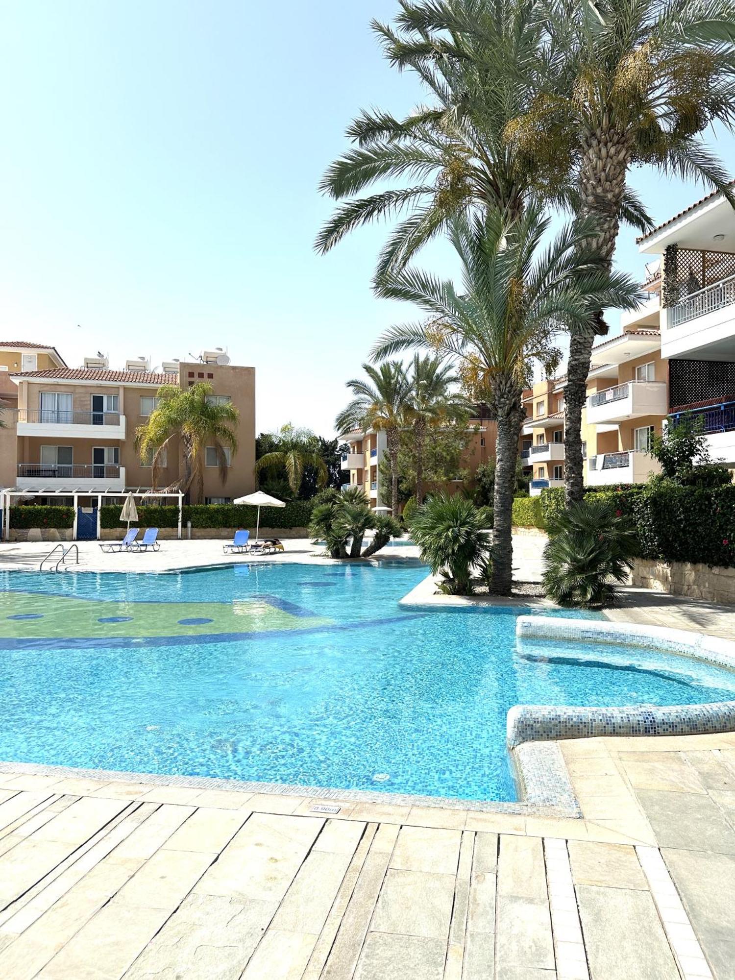 H&O Golden Sun Suite Paphos Ngoại thất bức ảnh