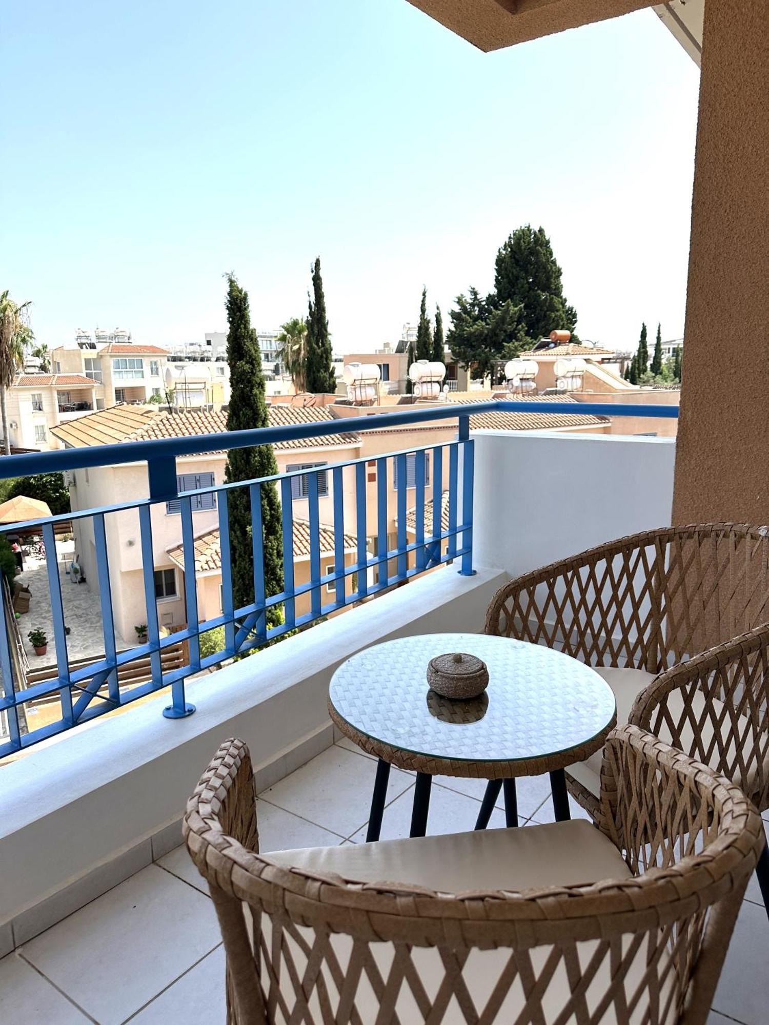 H&O Golden Sun Suite Paphos Ngoại thất bức ảnh