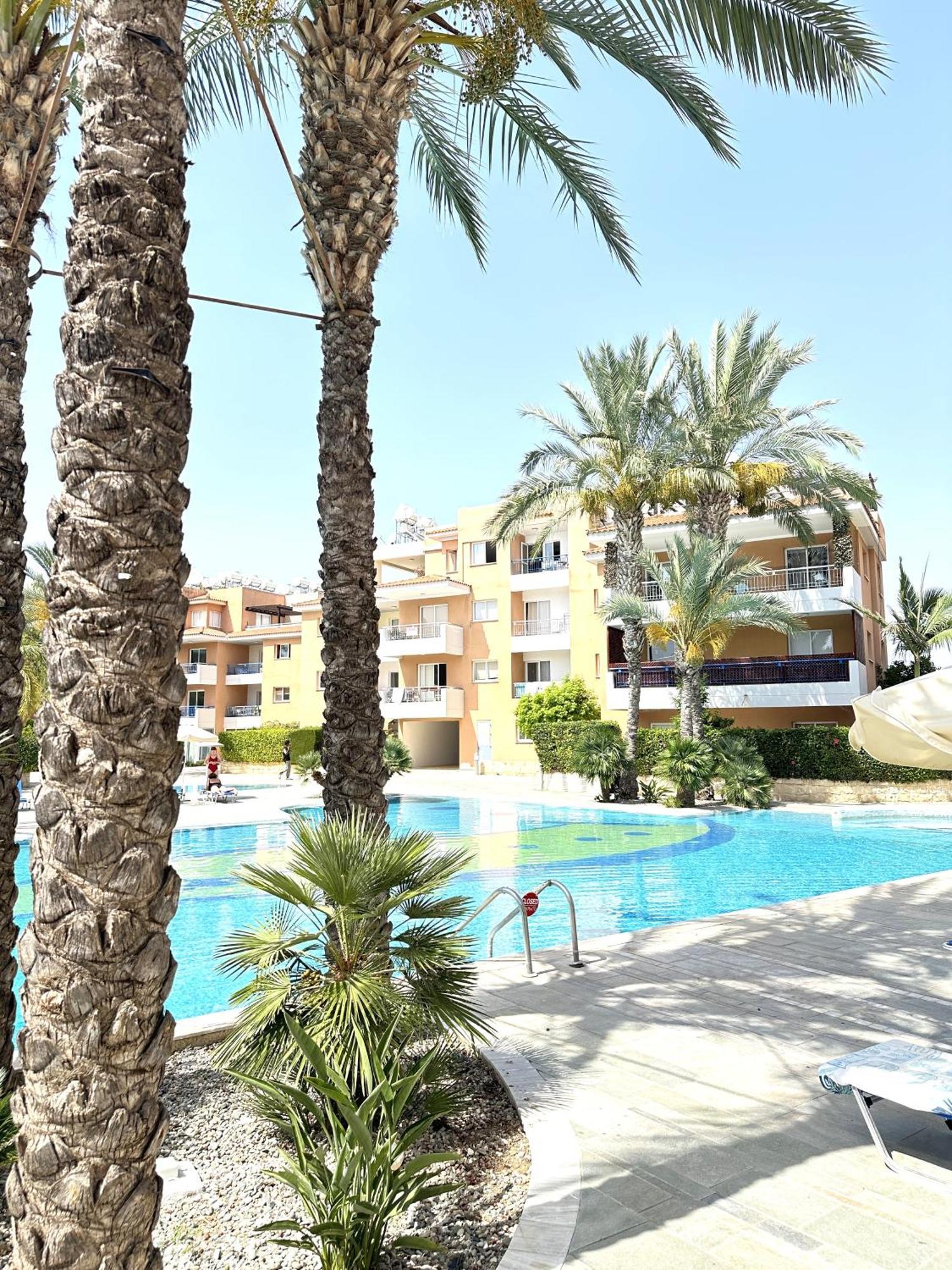 H&O Golden Sun Suite Paphos Ngoại thất bức ảnh
