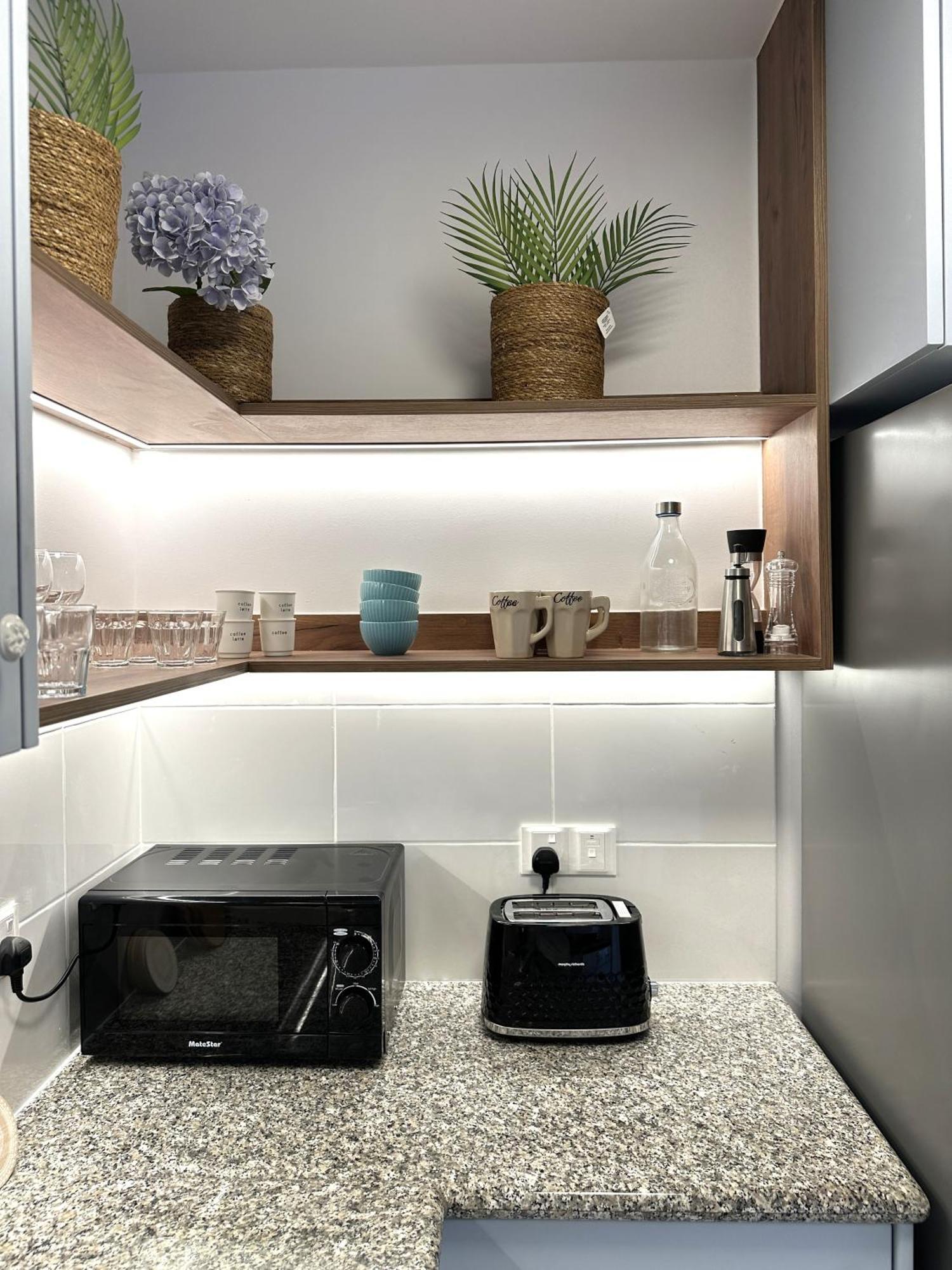 H&O Golden Sun Suite Paphos Ngoại thất bức ảnh